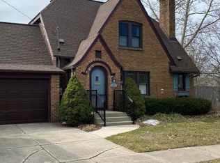 2256 Englewood Dr SE, East Grand Rapids, MI