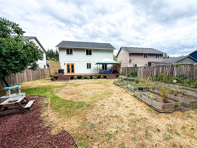 745 Riverside Ln E — Photo 26