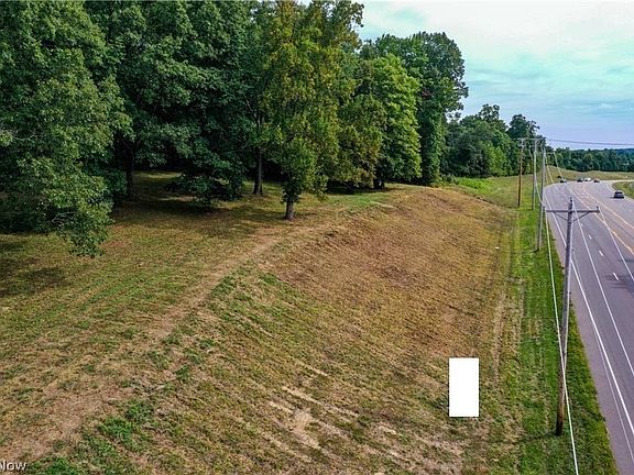4th image of N Pointe Dr