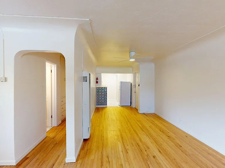 Classic Abq One Bedroom Apartment Just 4 Blocks to UNM — Photo 13