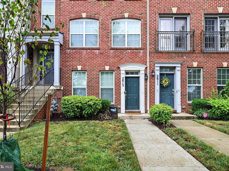 2613 Campus Way N #46