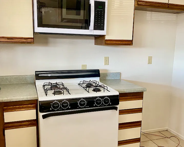 27515 Emory Ct — Photo 10