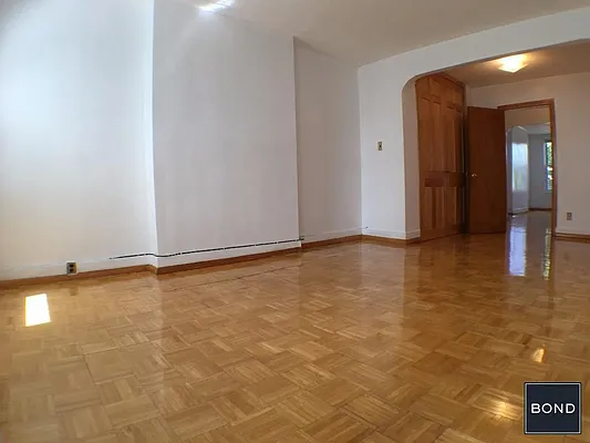Rented by Bond New York | media 17
