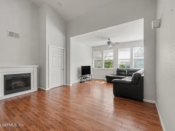 8550 TOUCHTON Road #1221, Jacksonville, FL 32216