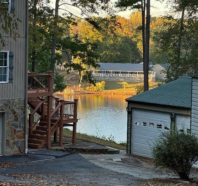 1st image of 150 Willow Point