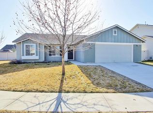 8273 E Rathdrum Dr, Nampa, ID 83687