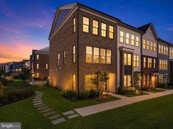 13770 Kahawai Dr, Woodbridge, VA 22191
