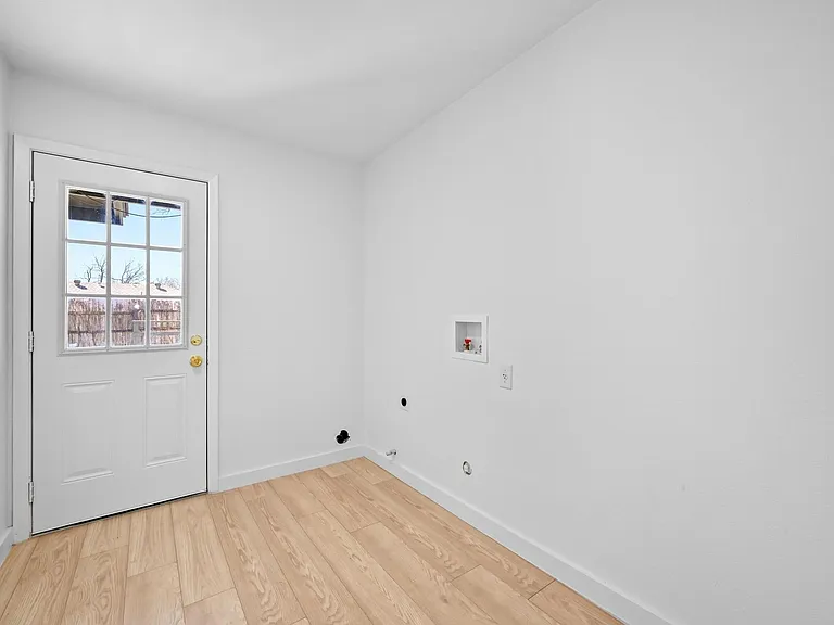 1017 Cripple Creek Dr — Photo 24