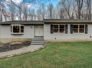 10 Magnolia Dr, Columbia, NJ 07832