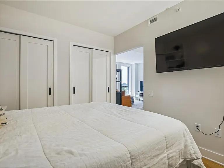 1211 Van St SE #602 — Photo 18