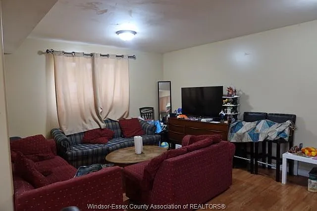 680 Cameron Ave #4 — Photo 3