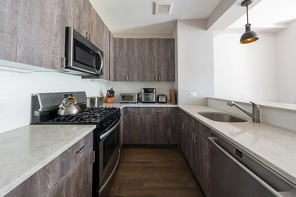 Rented by Corcoran | media 17