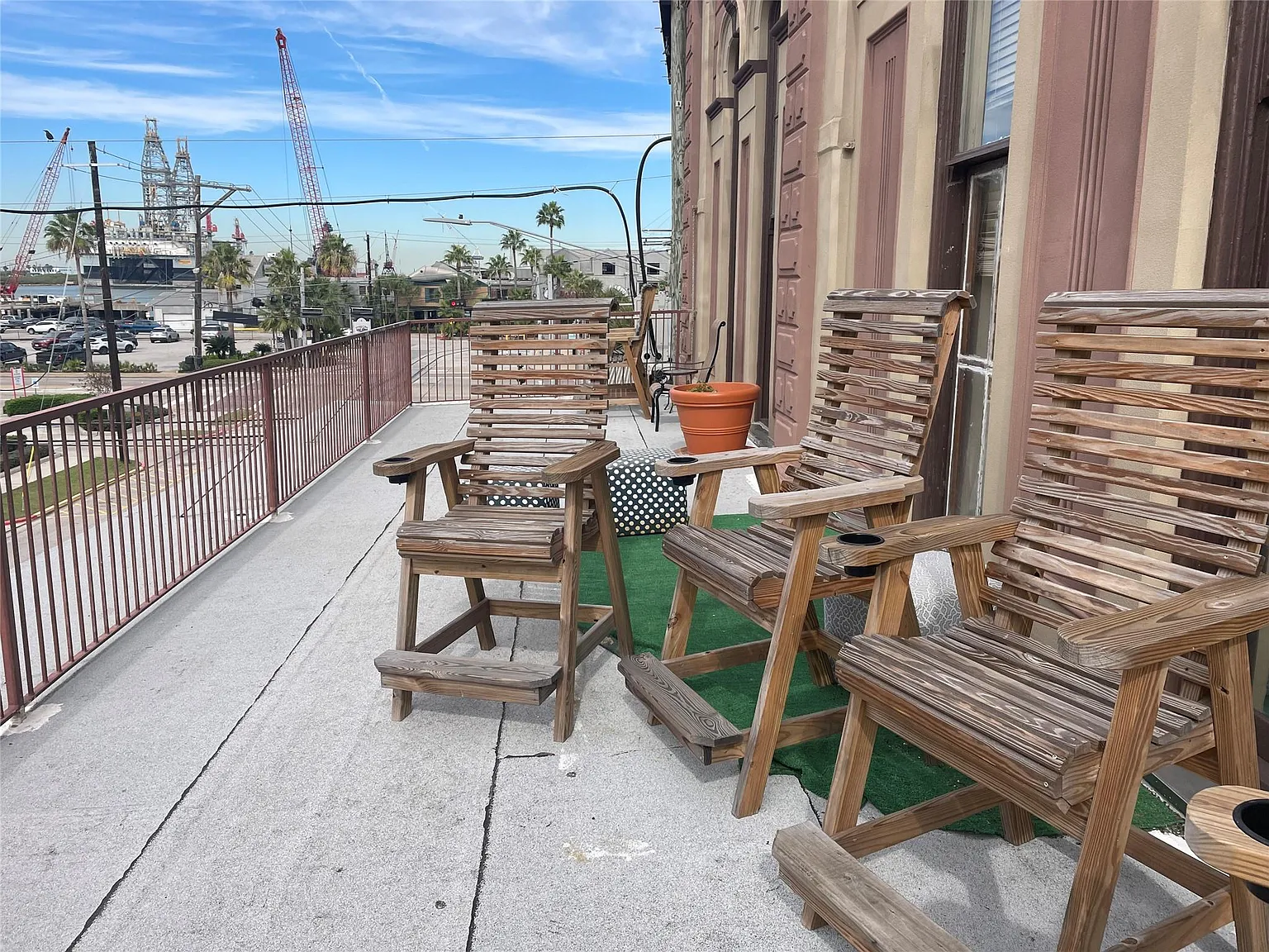 1 bed, 1.0 bath, 29688 sqft, $1,600 — Photo 3
