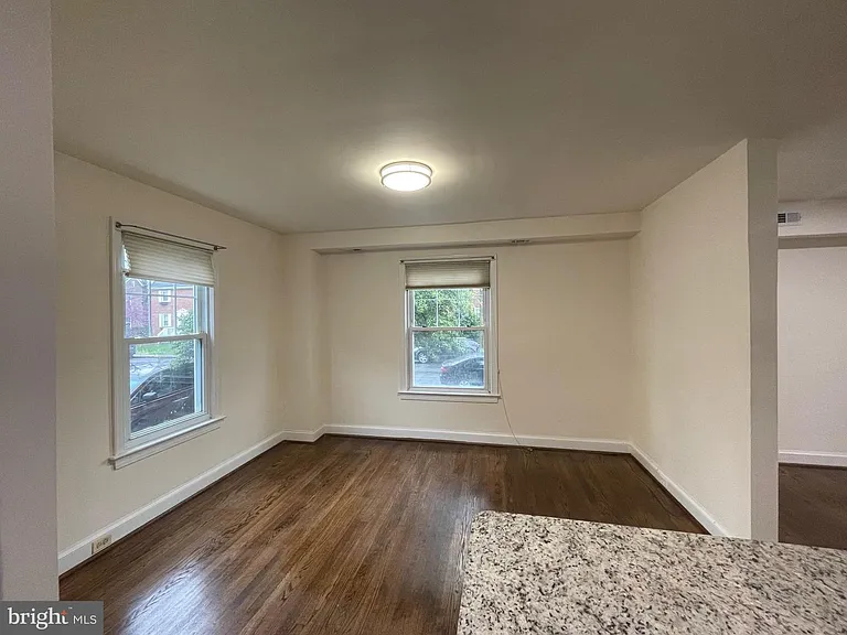 626 S Garfield St — Photo 9