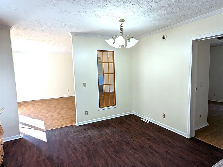 182 N Walker Rd — Photo 7