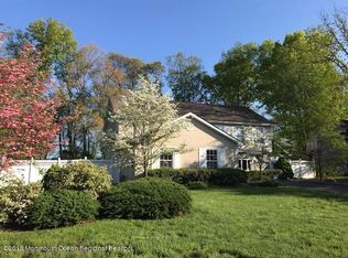 33 Windham Way, Englishtown, NJ 07726