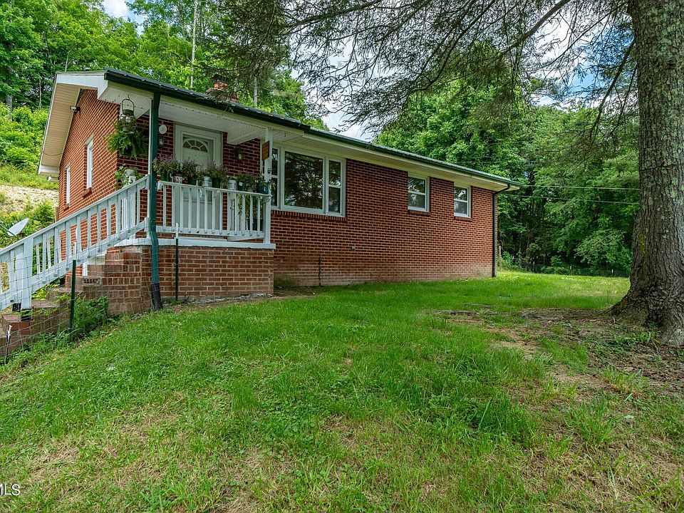 1st image of 354 Crestview Dr
