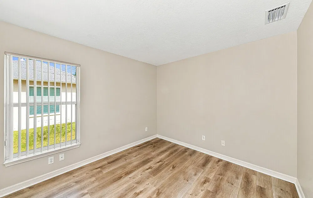 3 bed, 2.0 bath, 1713 sqft, $2,540 — Photo 4