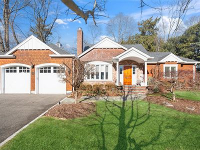 93 Revere Road, Roslyn Heights, NY, 11577