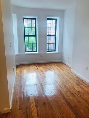 Rented by Capri Jet Realty Corp | media 20