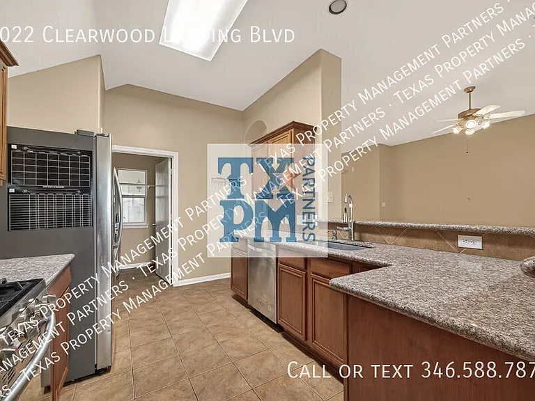 9022 Clearwood Landing Blvd — Photo 12
