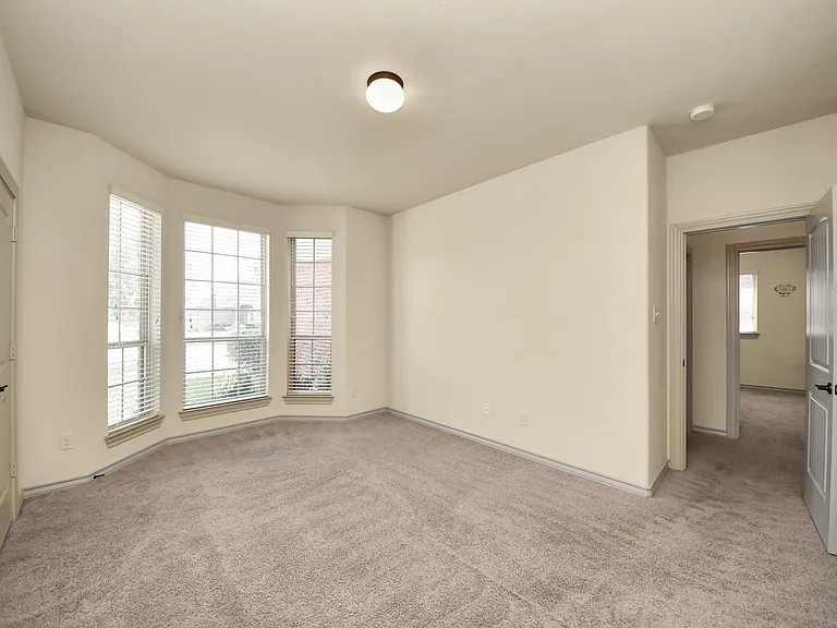 1902 Argos Dr — Photo 48