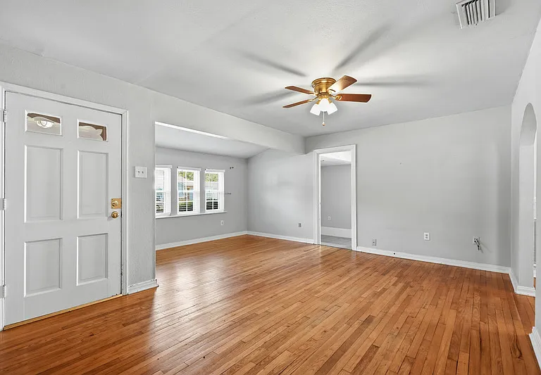 3412 Brady Ave — Photo 7