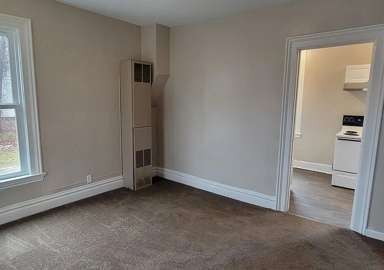 301 Park Ave #2 — Photo 3