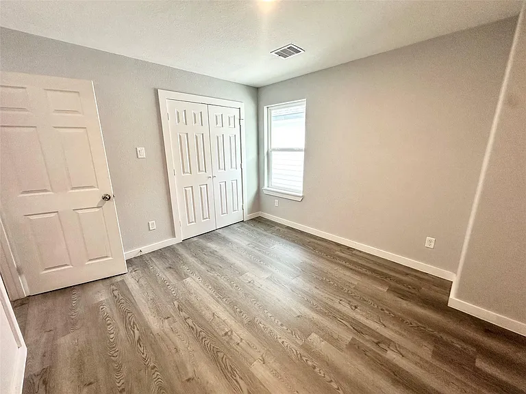 8215 Crestview Dr #B — Photo 25