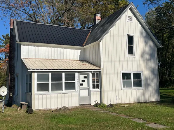17918 Vine St, Plymouth, IN 46563
