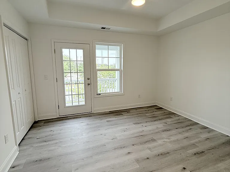 861 Maxine Ct #4B — Photo 28
