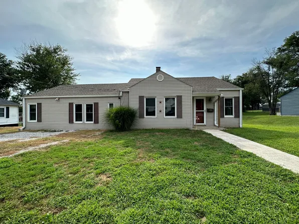 907 Park St, Carrollton, MO 64633