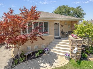 8120 Mayfield Ave, Burbank, IL 60459