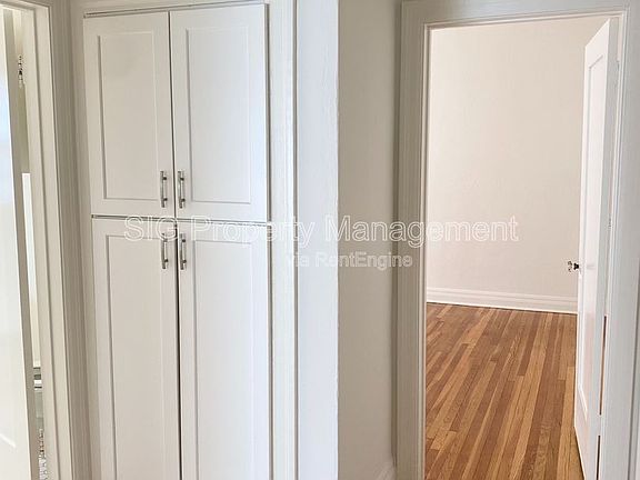 4th image of 1157 N Maryland Ave APT 2