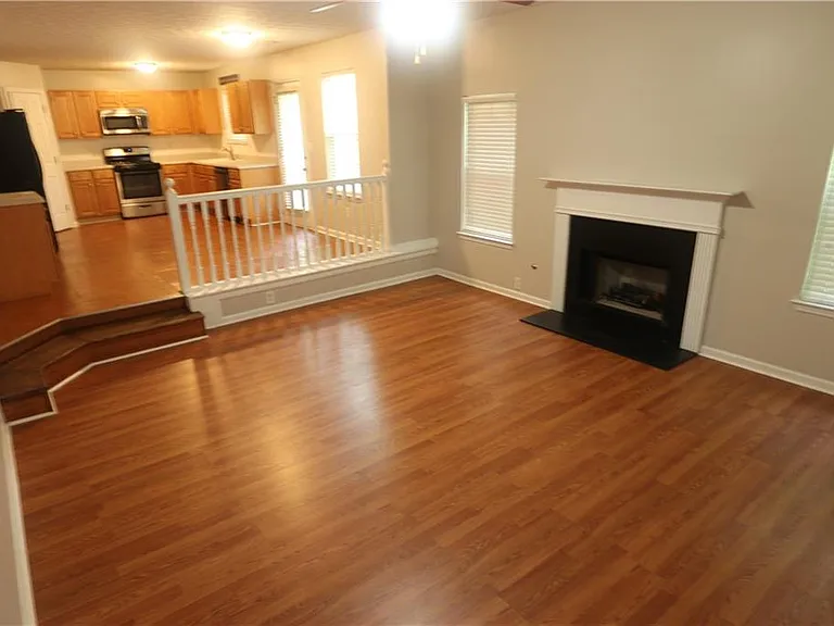 156 Shadowhill Ln — Photo 8
