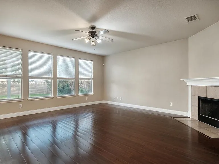 314 Hidden Brook Ln — Photo 2