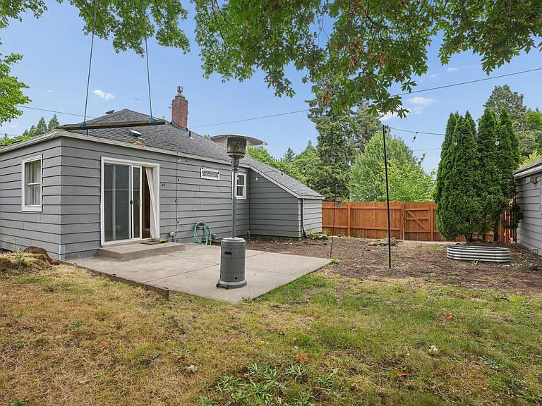 7036 N Wall Ave — Photo 20