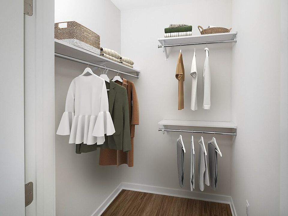 Walk-in closet