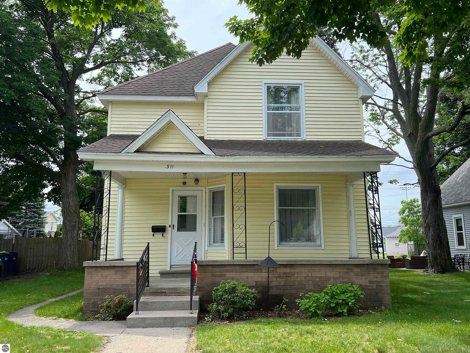 311 W 12th St, Traverse City, MI 49684 Zillow