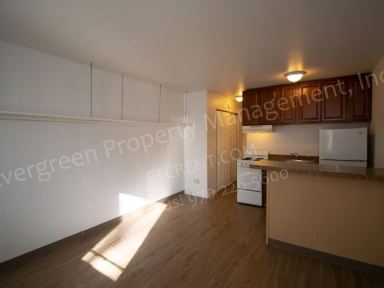 500 W Laporte Ave — Photo 15