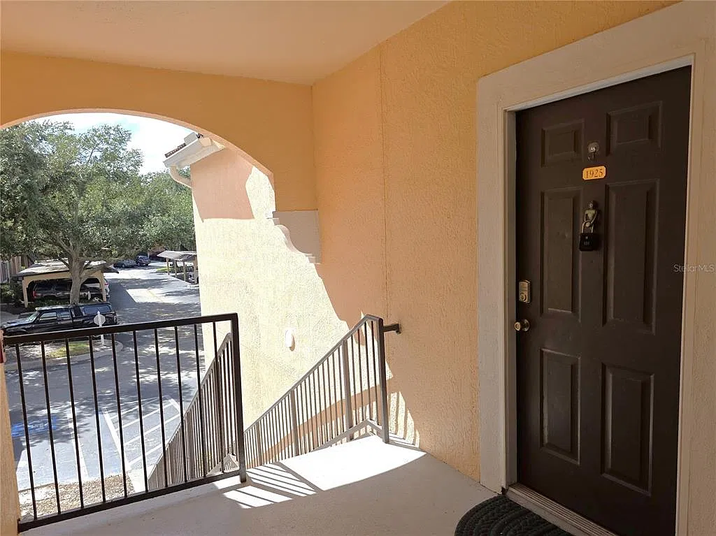 2 bed, 2.0 bath, 1209 sqft, $1,975 — Photo 4