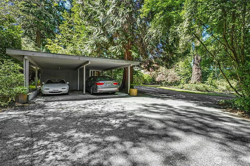 2nd image of 3419 Evergreen Point Road
