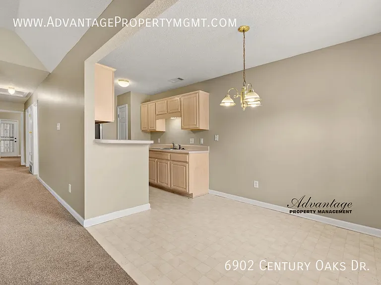 6902 Century Oaks Dr — Photo 8