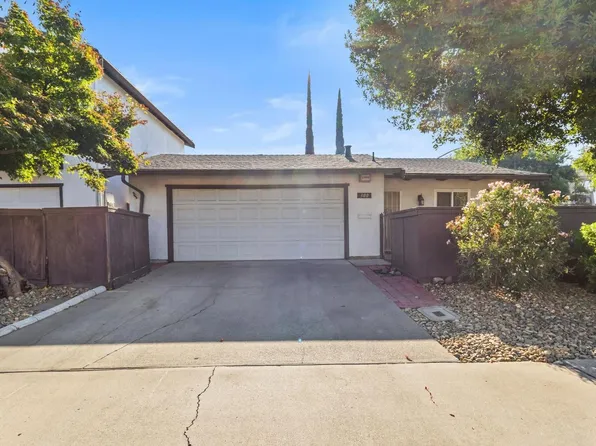 300 Avila Ct, Modesto, CA 95354