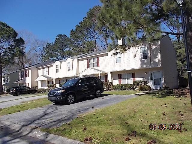 2nd image of 4722 Linfield Ln
