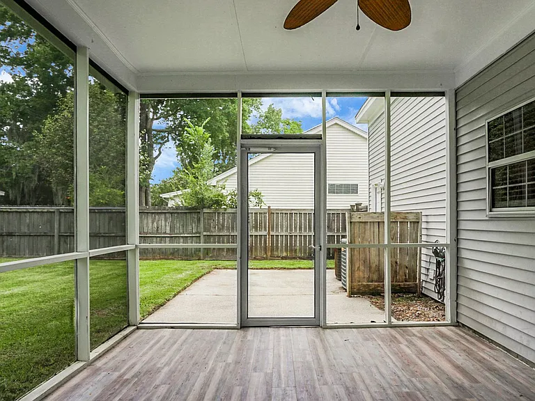3274 Middleburry Ln — Photo 54