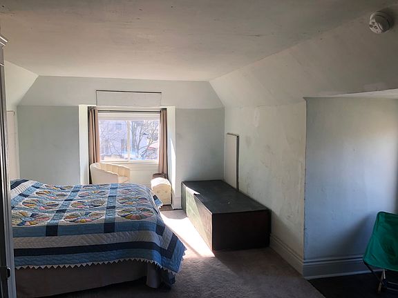 3rd floor bed or bonus room 