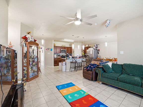3rd image of 2126 Rubin Rd