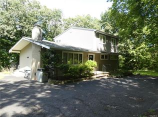 7 Ridge Rd, Greenwood Lake, NY 10925