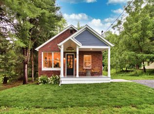 18 Adriance Ln, Delmar, NY 12054